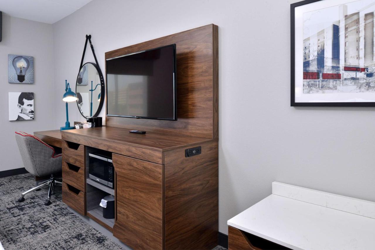Queen Room with Two Queen Beds at Hampton Inn & Suites Greensboro Downtown, Nc