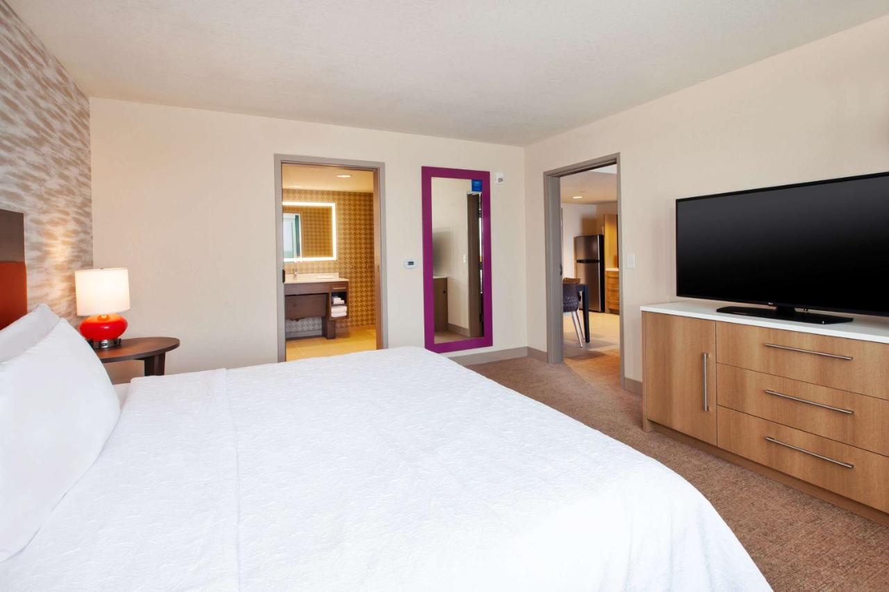 King Suite with Roll-In Shower - Mobility/Hearing Access at Home2 Suites By Hilton Grand Rapids South