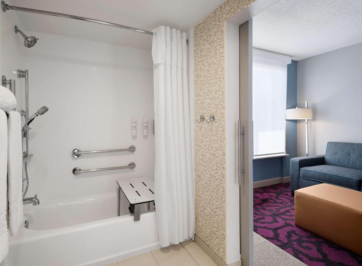King Studio Suite with Hot Tub - Mobility/Hearing Accessible at Home2 Suites by Hilton Indianapolis Keystone Crossing