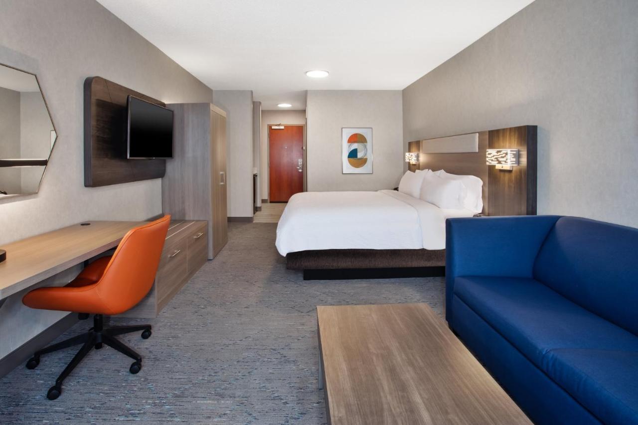 Mini King Suite - Non-Smoking at Holiday Inn Express Hotel & Suites Belleville by IHG