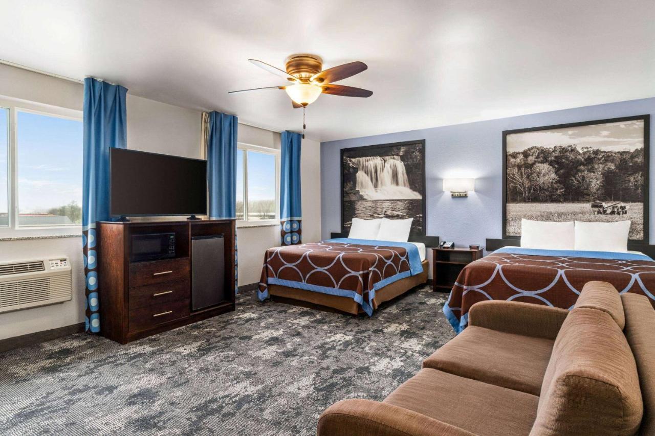 Queen Suite with Two Queen Beds - Non-Smoking at Super 8 by Wyndham Columbus/Edinburgh