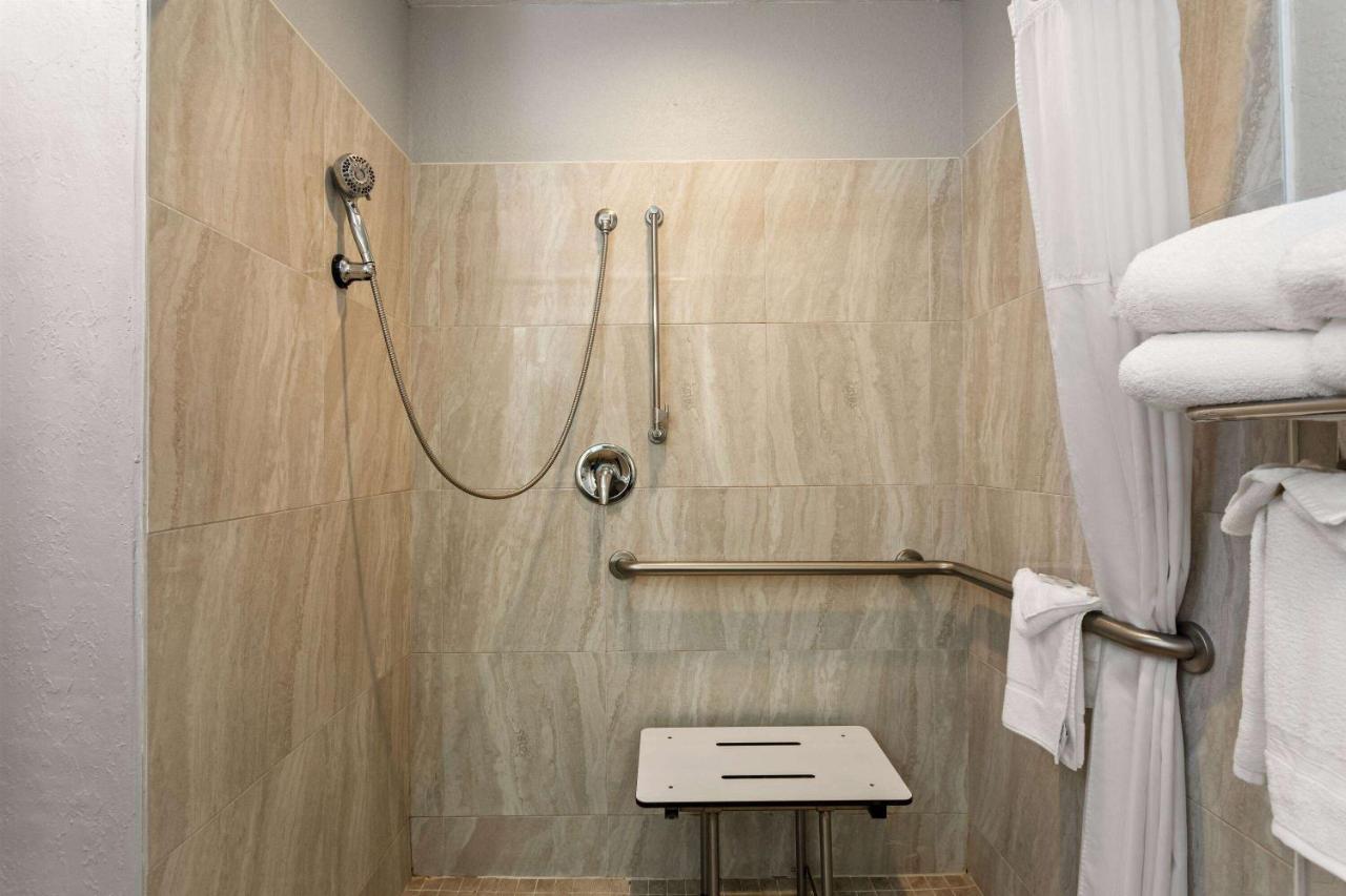 2 Queen Beds, Mobility/Hearing Impaired Accessible Studio Suite, Non Smoking at Microtel Inn & Suites by Wyndham Zephyrhills