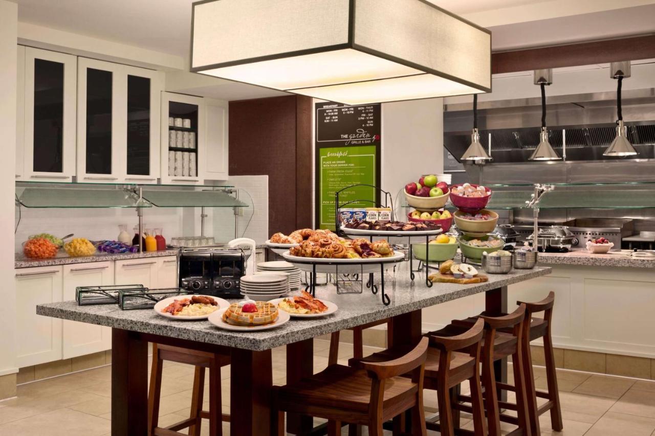 | Hilton Garden Inn Rochester/Pittsford
