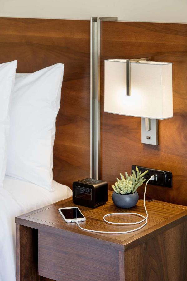 Deluxe Suite with Two Double Beds and City View at Hilton Garden Inn Waikiki Beach