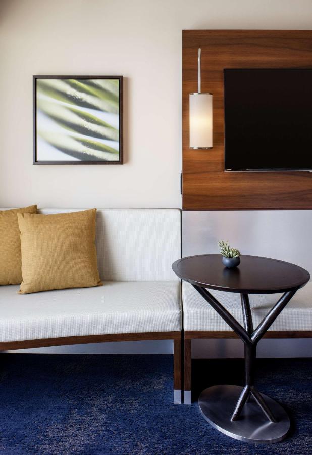 Room with Double Beds at Hilton Garden Inn Waikiki Beach