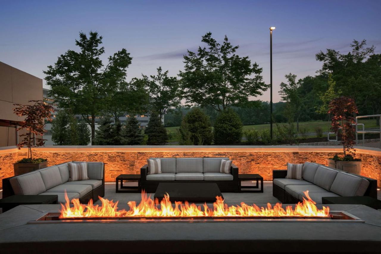 | Embassy Suites By Hilton Berkeley Heights