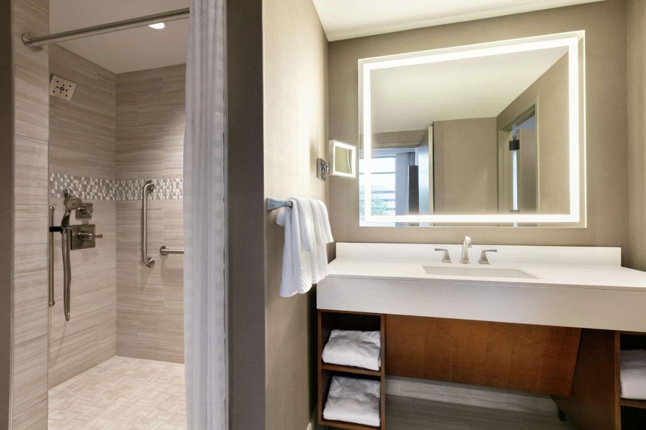 | Embassy Suites By Hilton Berkeley Heights