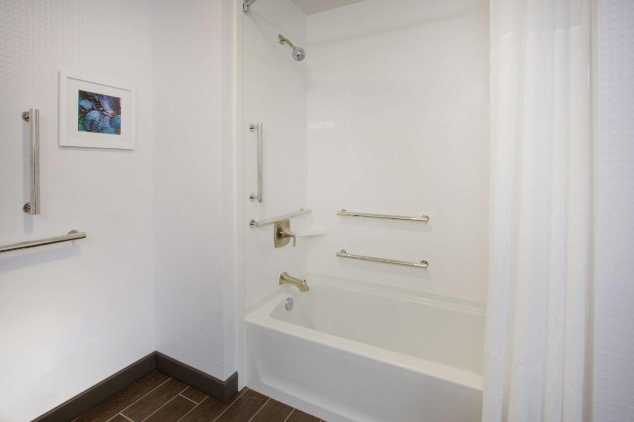 Queen Room with Two Queen Beds - Mobility Accessible/Non-Smoking at Hampton Inn & Suites Southwest/Sioux Falls