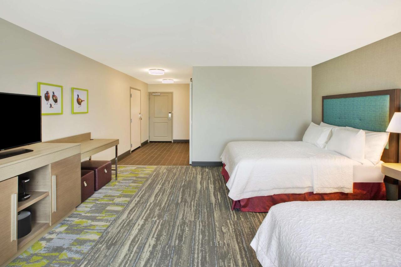 Queen Room with Two Queen Beds - Mobility Accessible/Non-Smoking at Hampton Inn & Suites Southwest/Sioux Falls
