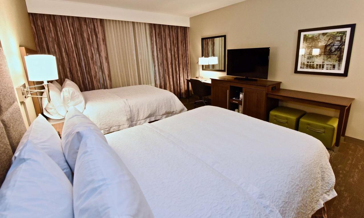 Queen Room with Two Queen Beds - Non-Smoking at Hampton Inn Kirksville