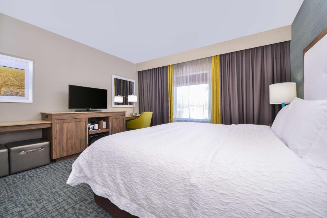 Standard King Room at Hampton Inn Emporia