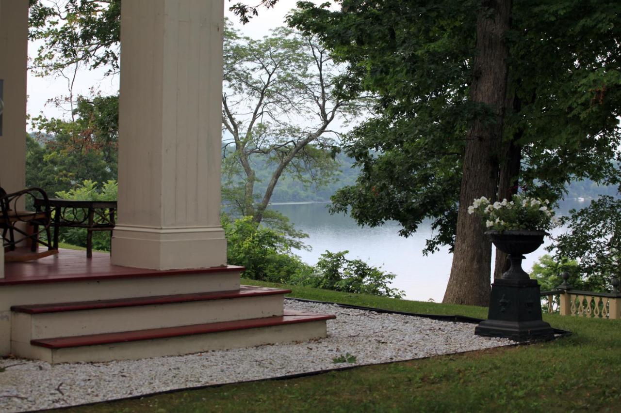 | Oakcliff Bed and Breakfast