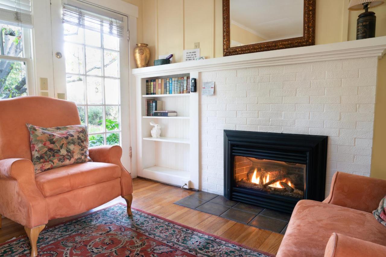 | Secret Garden Inn & Cottages