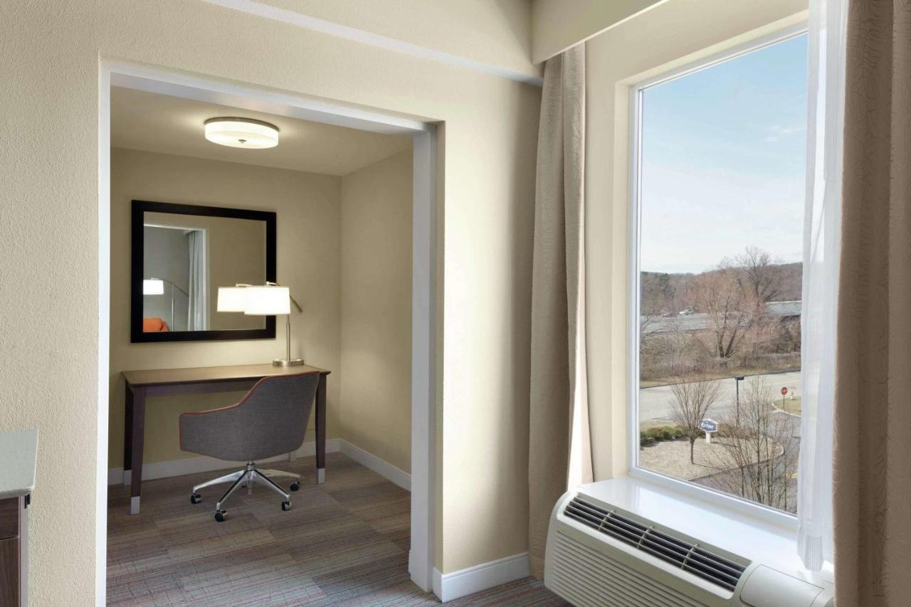 King Room with Sofa Bed - Non-Smoking at Hampton Inn Denville/Rockaway/Parsippany