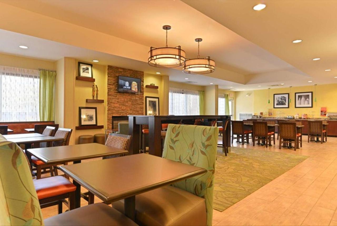 | Hampton Inn Denville-Rockaway-Parsippany