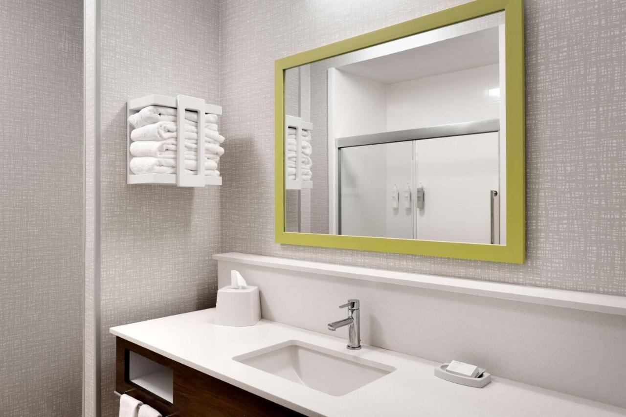 King Study Room - Non-Smoking at Holiday Inn Express & Suites Burleson/Ft. Worth by IHG