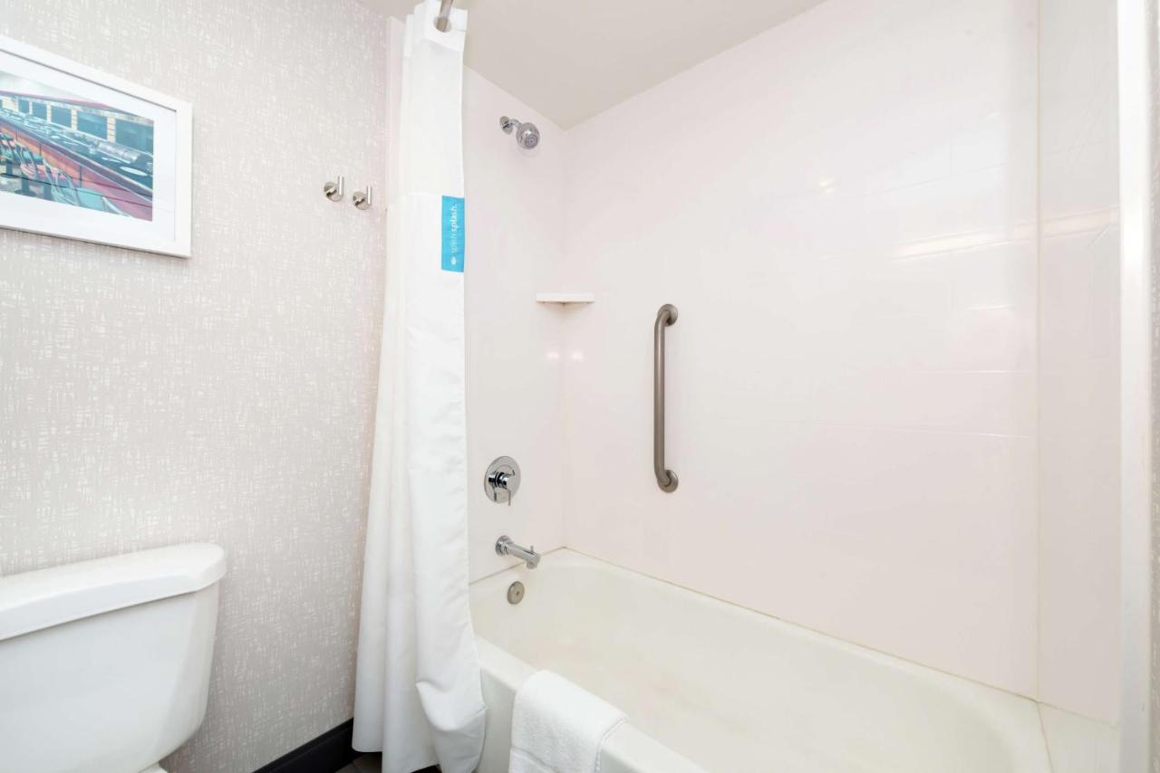King Room - Non-Smoking at Hampton Inn Greensboro-Airport