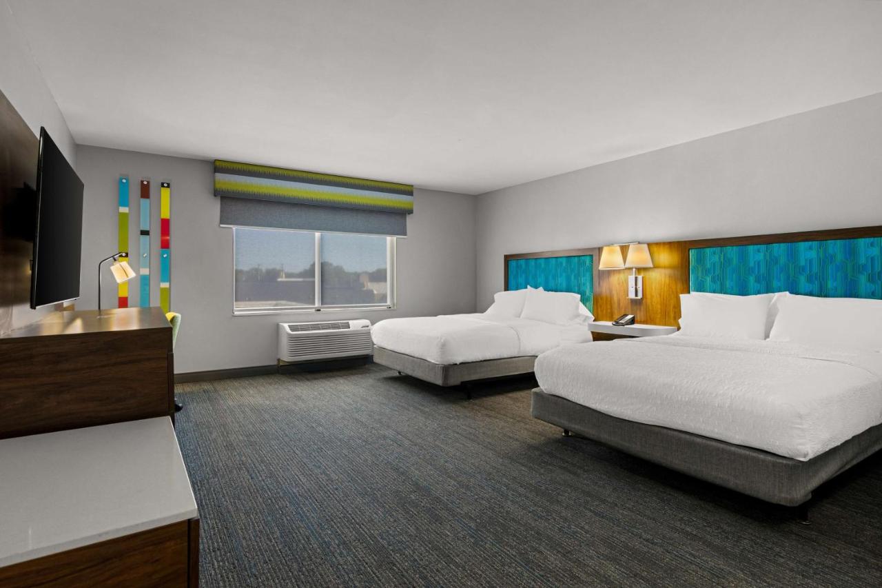 Queen Room with Two Queen Beds - Disability Access at Hampton Inn & Suites Schererville