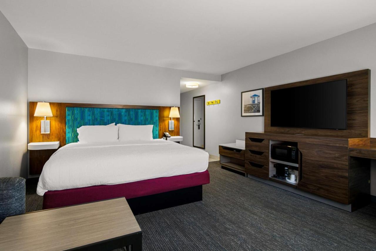 King Room Hearing Accesibility-Non-Smoking at Hampton Inn & Suites Schererville
