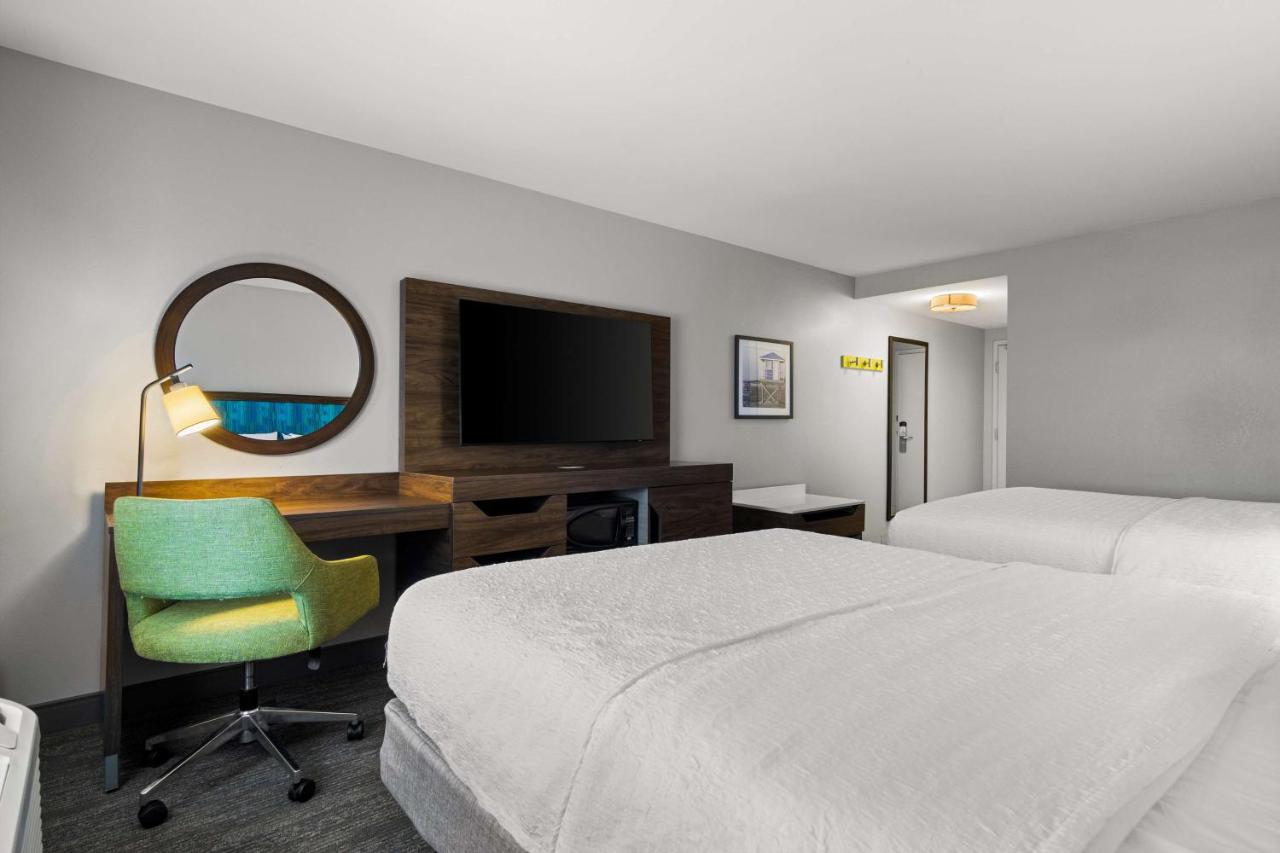 Queen Room with Two Queen Beds at Hampton Inn & Suites Schererville