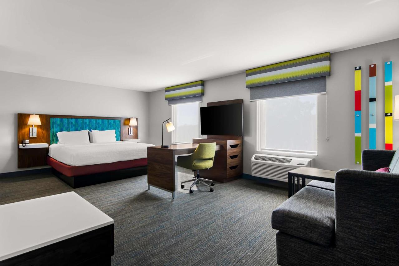 King Studio with Sofa Bed -Disablity Access - Non- Smoking at Hampton Inn & Suites Schererville