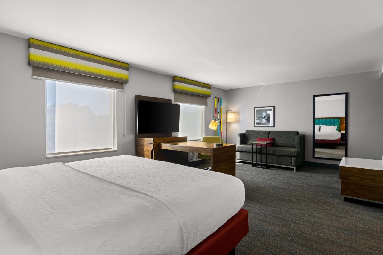 King Studio with Sofa Bed -Disablity Access - Non- Smoking at Hampton Inn & Suites Schererville