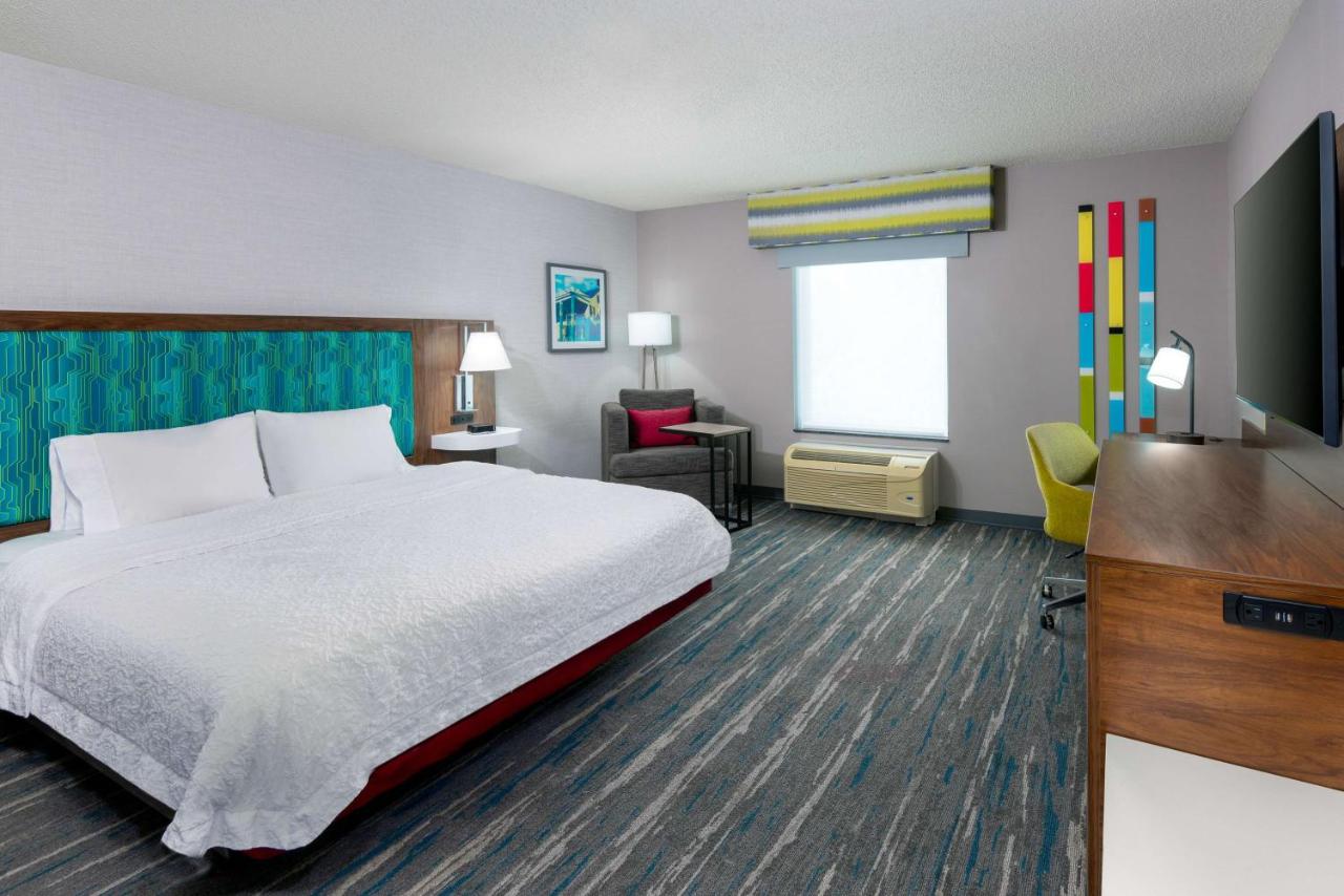 | Hampton Inn and Suites Hartford/Farmington