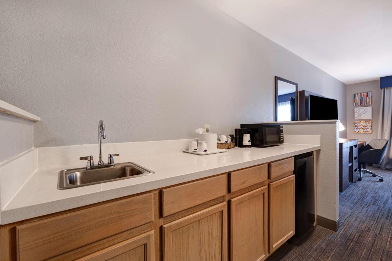 Executive King Suite - Non-Smoking at Hampton Inn Hot Springs