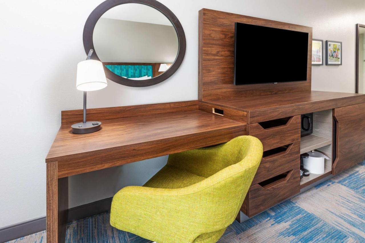 Queen Room with Two Queen Beds - Non-Smoking at Hampton Inn & Suites Houston Heights I-10