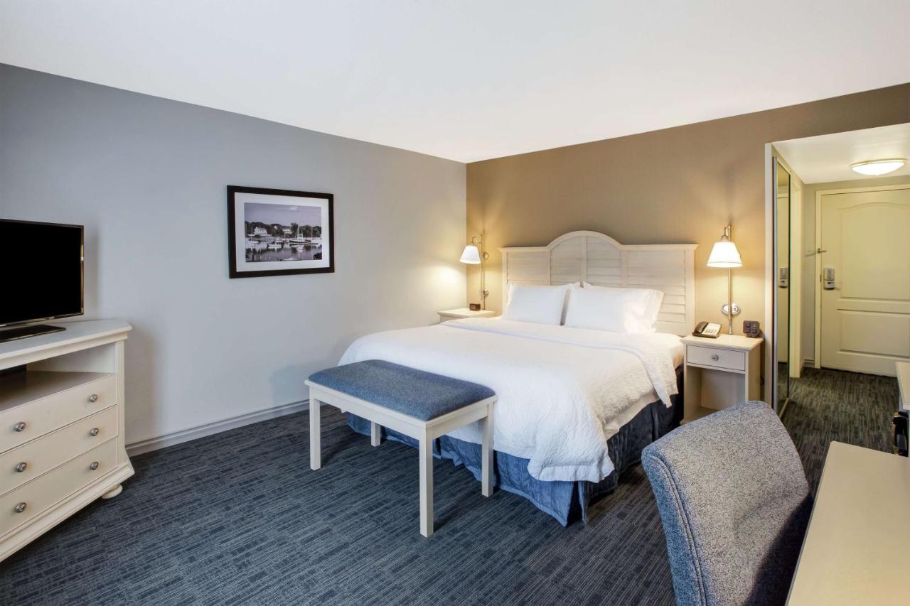 King Room - Non-Smoking at Hampton Inn & Suites Cape Cod-West Yarmouth