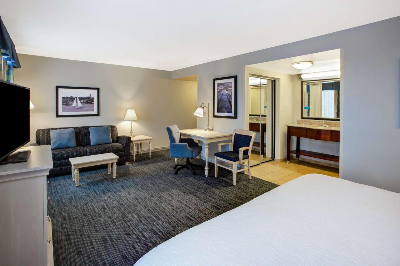 King Studio - Non-Smoking at Hampton Inn & Suites Cape Cod-West Yarmouth