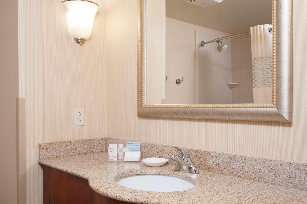King Room - Non-Smoking at Hampton Inn Jacksonville