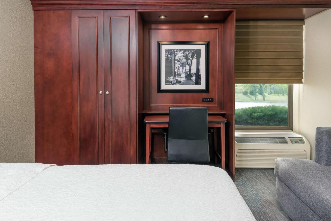 | Hampton Inn Indianapolis-South