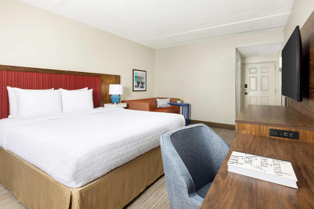 | Hampton Inn Long Island/Islandia