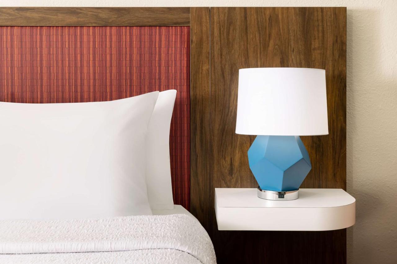 | Hampton Inn Long Island/Islandia