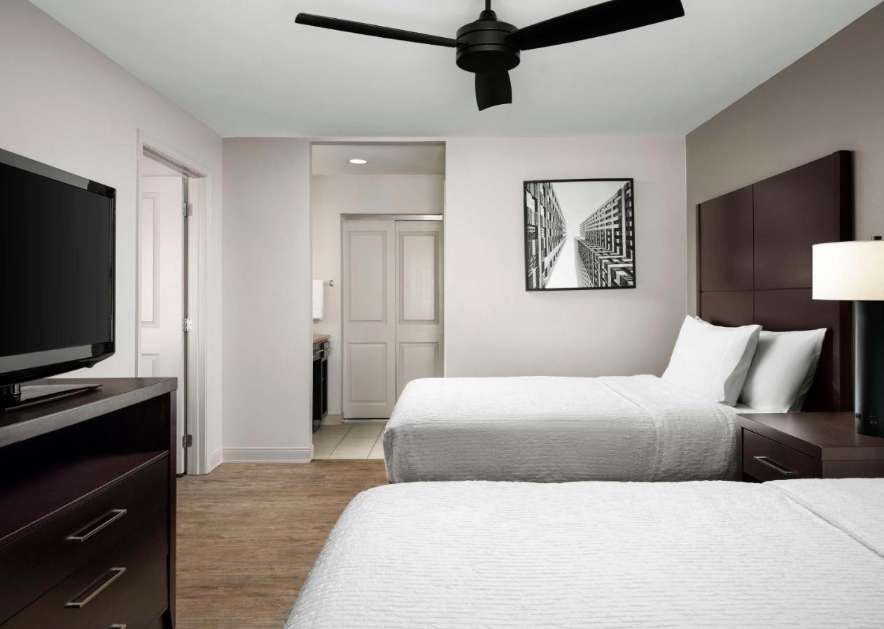 Queen Suite at Homewood Suites by Hilton Carle Place - Garden City, NY