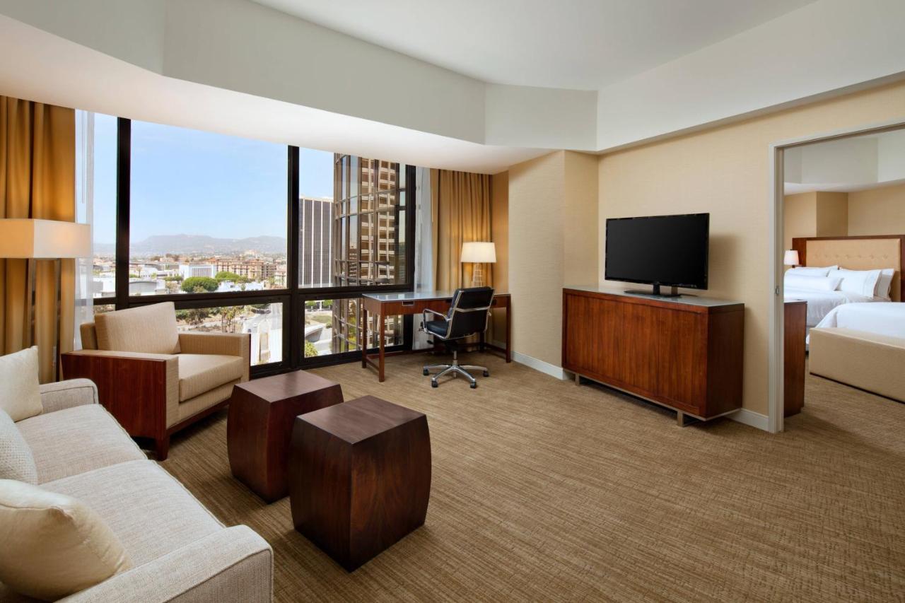 Tower Suite, 1 Bedroom Suite, 1 King, Sofa bed, City view at The Westin Bonaventure Hotel and Suites, Los Angeles