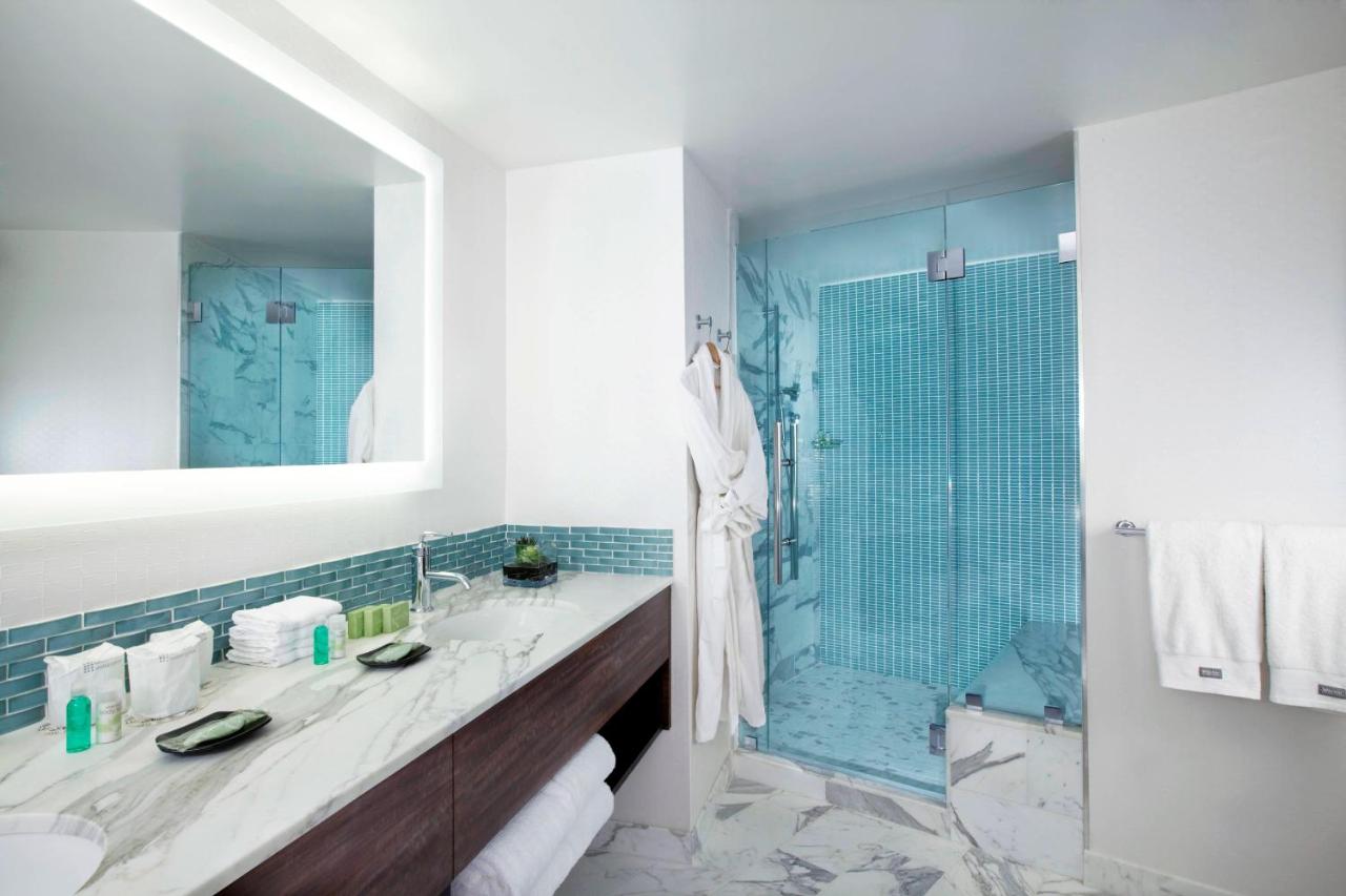  | The Westin Bonaventure Hotel and Suites, Los Angeles
