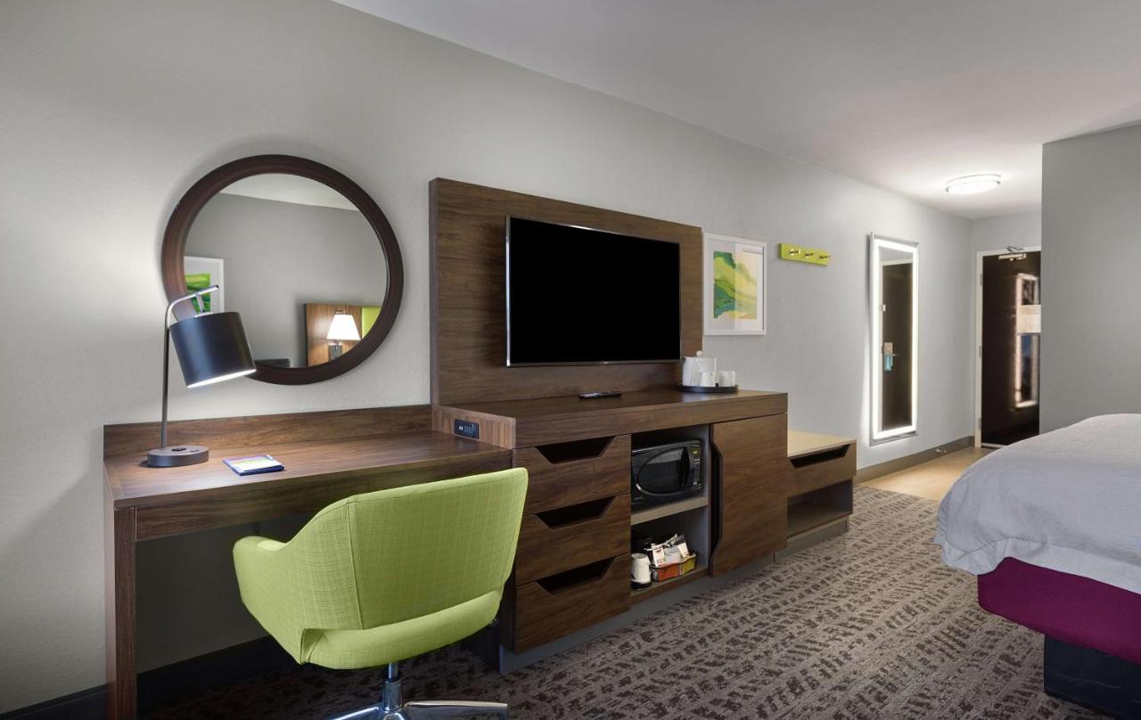 King with Sofabed Non-Smoking at Hampton Inn Greenville/Travelers Rest