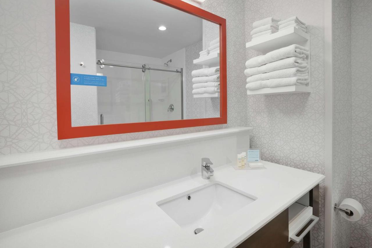 Queen Room with Two Queen Beds - Hearing Accessible/Non-Smoking at Hampton Inn & Suites Grandville Grand Rapids South