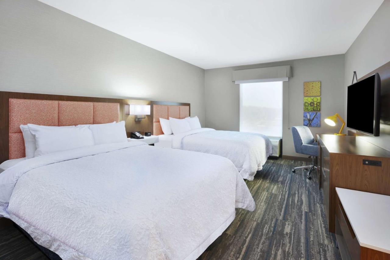 Queen Room with Two Queen Beds - Hearing Accessible/Non-Smoking at Hampton Inn & Suites Grandville Grand Rapids South