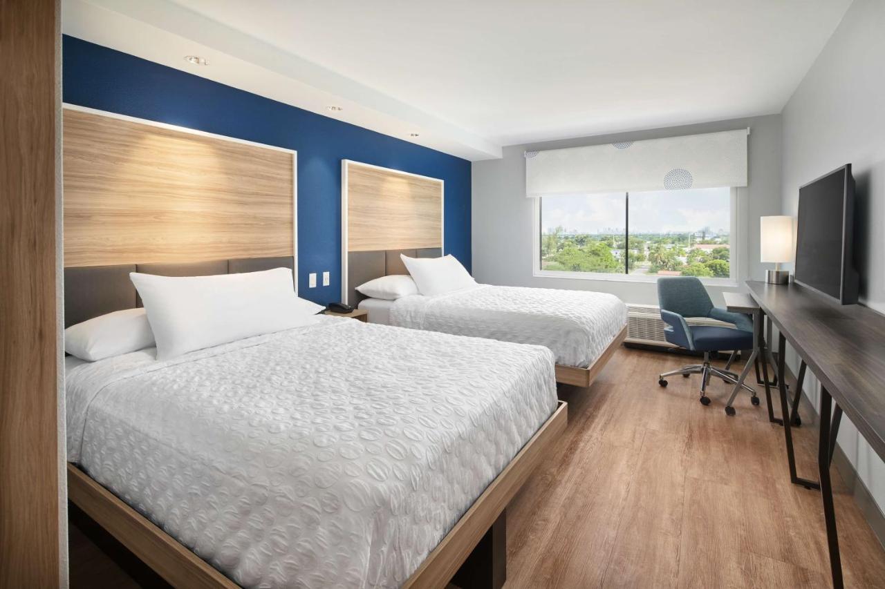 Queen Room with Two Queen Beds - Hearing Accessible at Tru By Hilton Ft. Lauderdale Airport