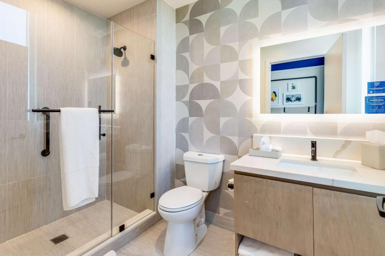 Queen Suite with Two Queen Beds at SERENA Hotel Aventura Miami, Tapestry Collection by Hilton