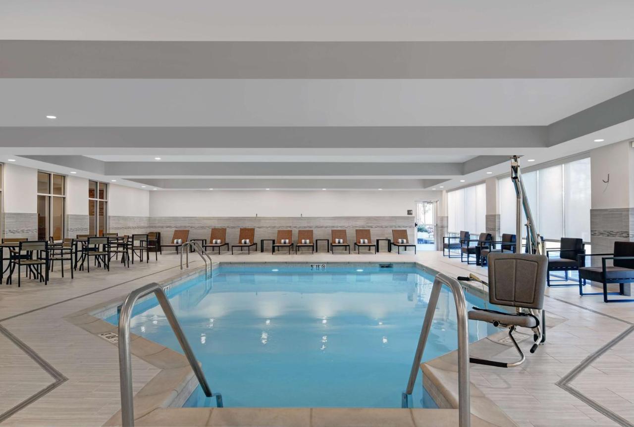 | Homewood Suites By Hilton Edison Woodbridge, NJ