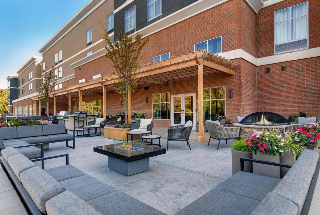 | Homewood Suites By Hilton Edison Woodbridge, NJ