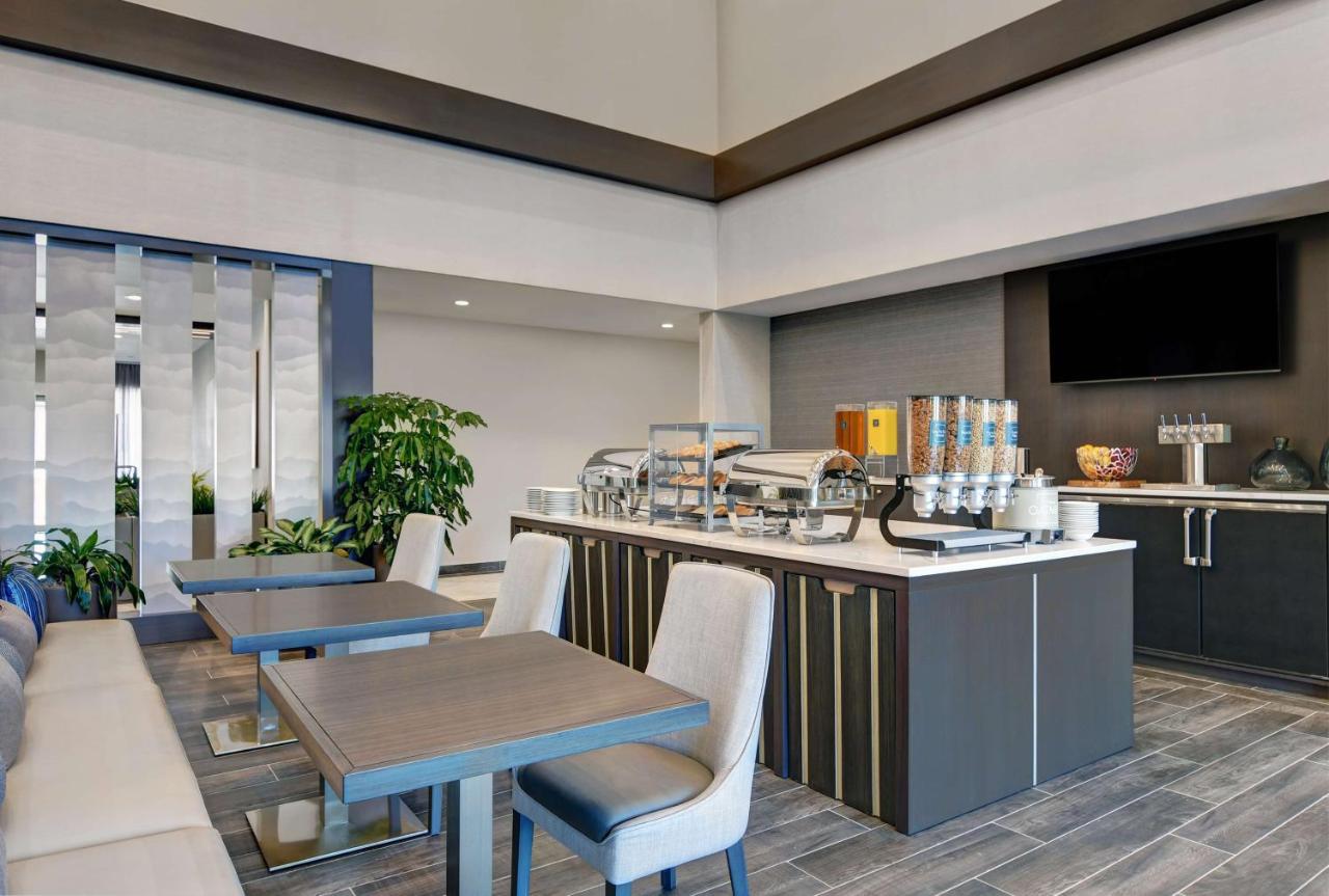 | Homewood Suites By Hilton Edison Woodbridge, NJ