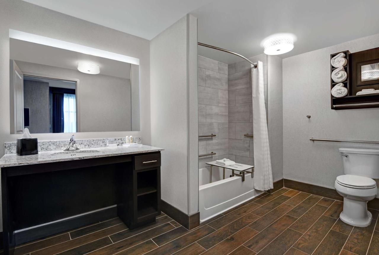 | Homewood Suites By Hilton Edison Woodbridge, NJ