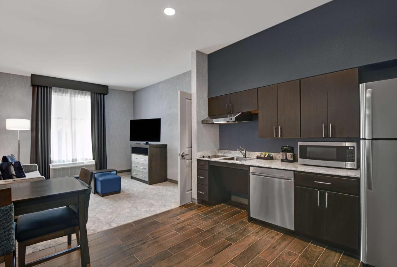 | Homewood Suites By Hilton Edison Woodbridge, NJ