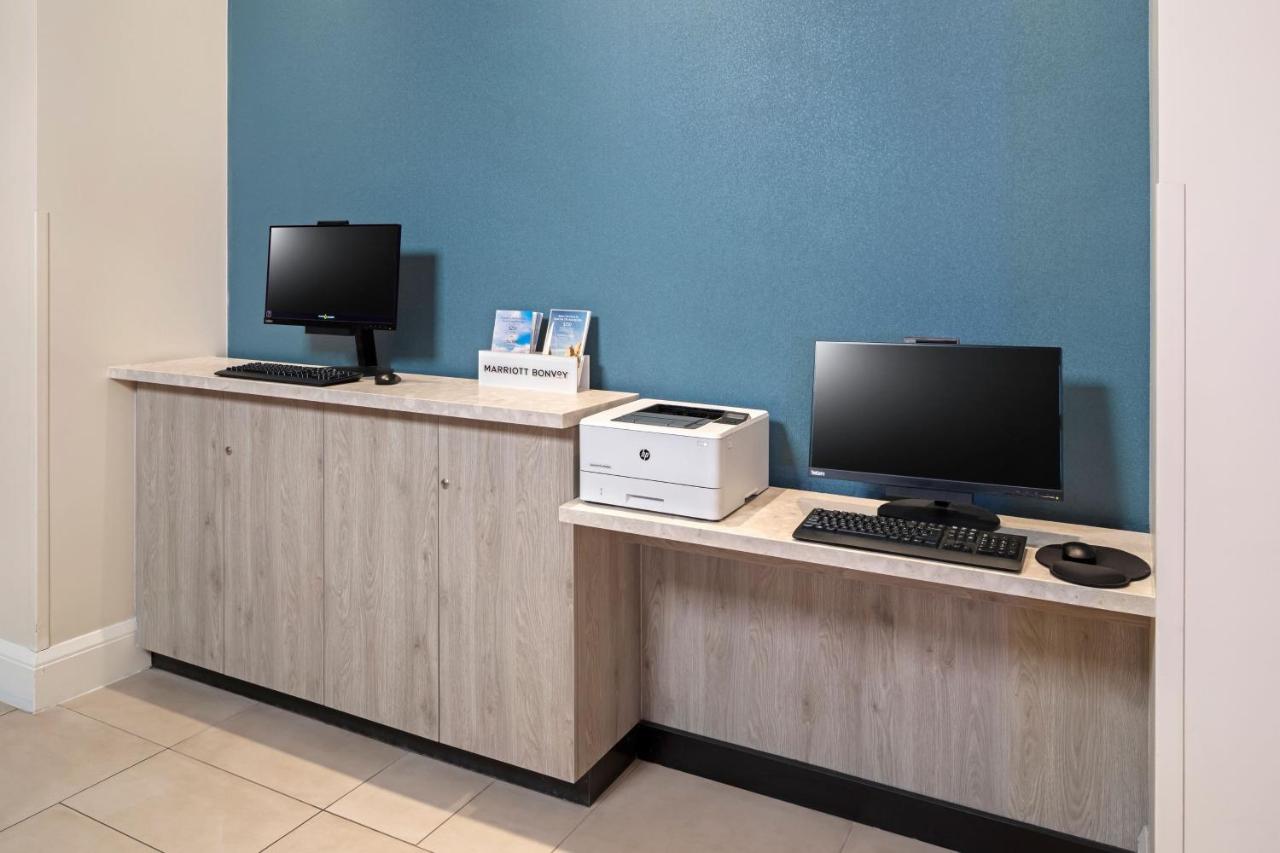  | Courtyard by Marriott Marina del Rey