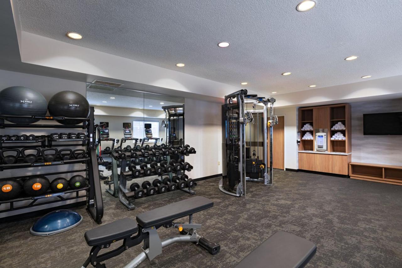 | Fairfield Inn & Suites Kansas City Airport